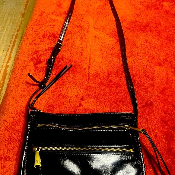 HOBO Black leather Crossbody w/Glossy Finish & adjustable straps. Like new!